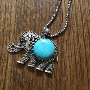Elephant necklace with adjustable length and clasp
